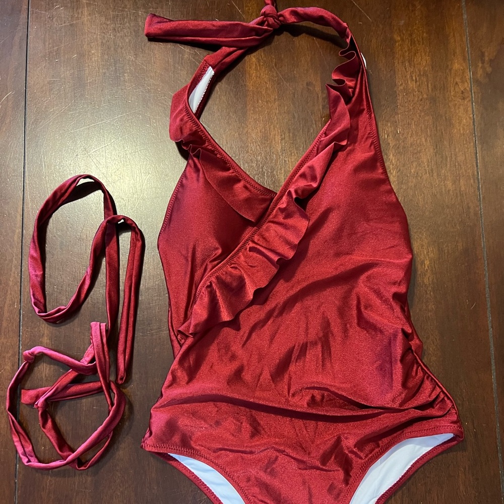 NWT Cupshe One-piece Swimsuit, Red, Size Small
